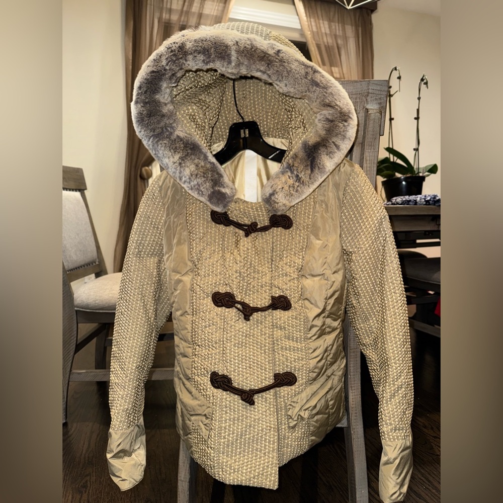 CBY+white Womens Winter Jacket With Fur Hood Sz 42